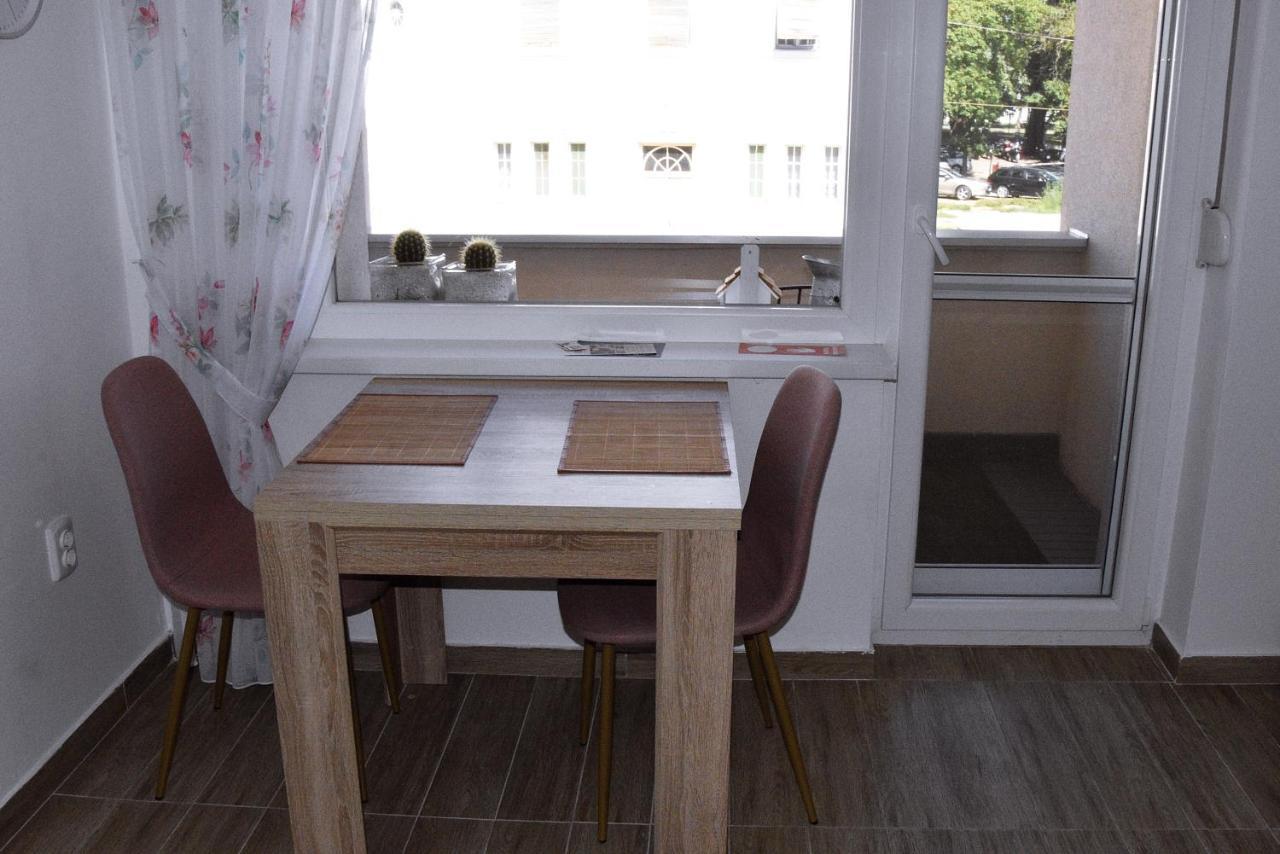 Apartman Bonbon Belisce Zewnętrze zdjęcie